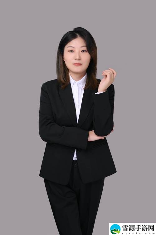 年轻的女保险销售员：在充满挑战的职场中，她能否找到成功的钥匙？