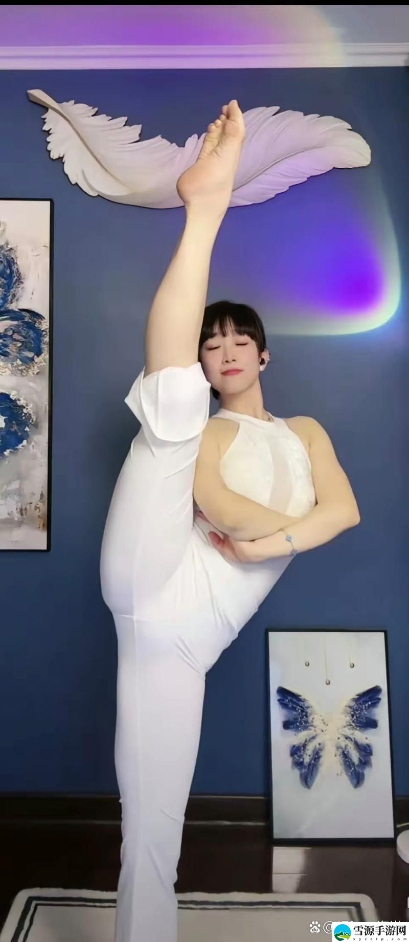  一字马的时候唇瓣是打开的吗，用户：探讨身体语言与心理状态