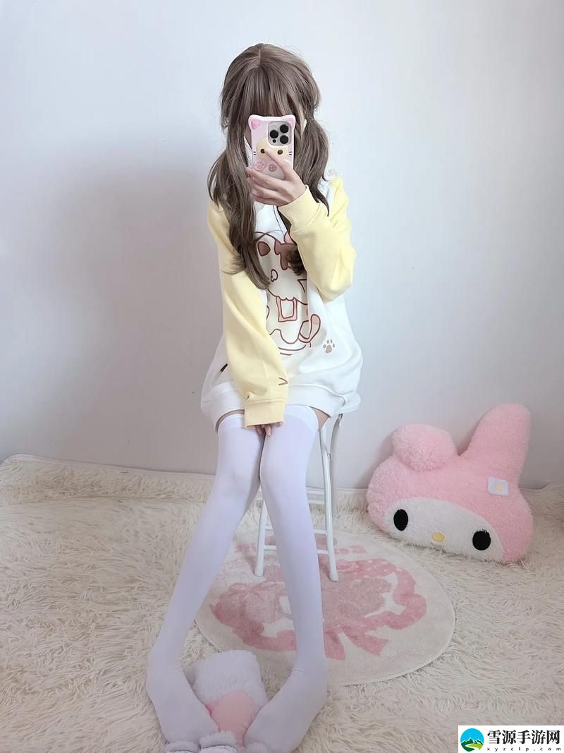  在“小youyou萝交”的世界里，如何找到真正的自我与快乐？