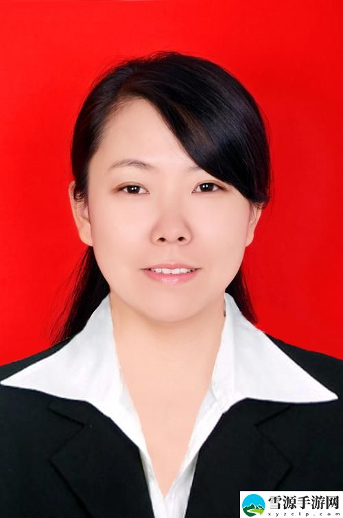 雨中公交李艳引发热议，网友：这样的坚韧令人动容