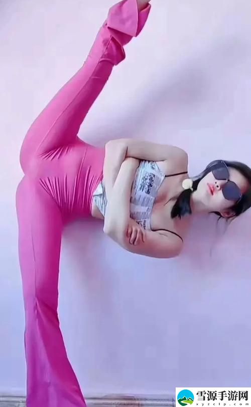 一字马的时候唇瓣是打开的吗免费不花钱，网友：