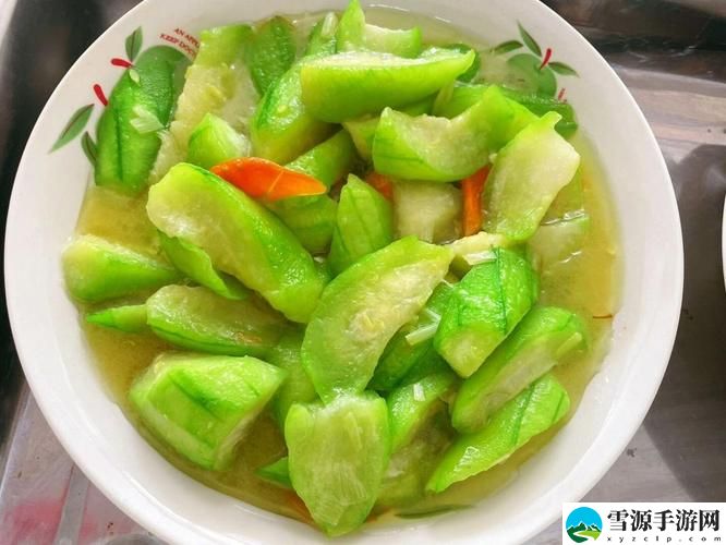 关于“香蕉水蜜桃丝瓜18岁可以吃吗”：一探这些美味水果与蔬菜的食用年龄和健康问题