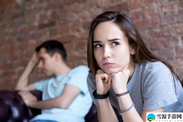 几个男人狂躁一个女人，网友分享：“这背后隐藏着什么？”